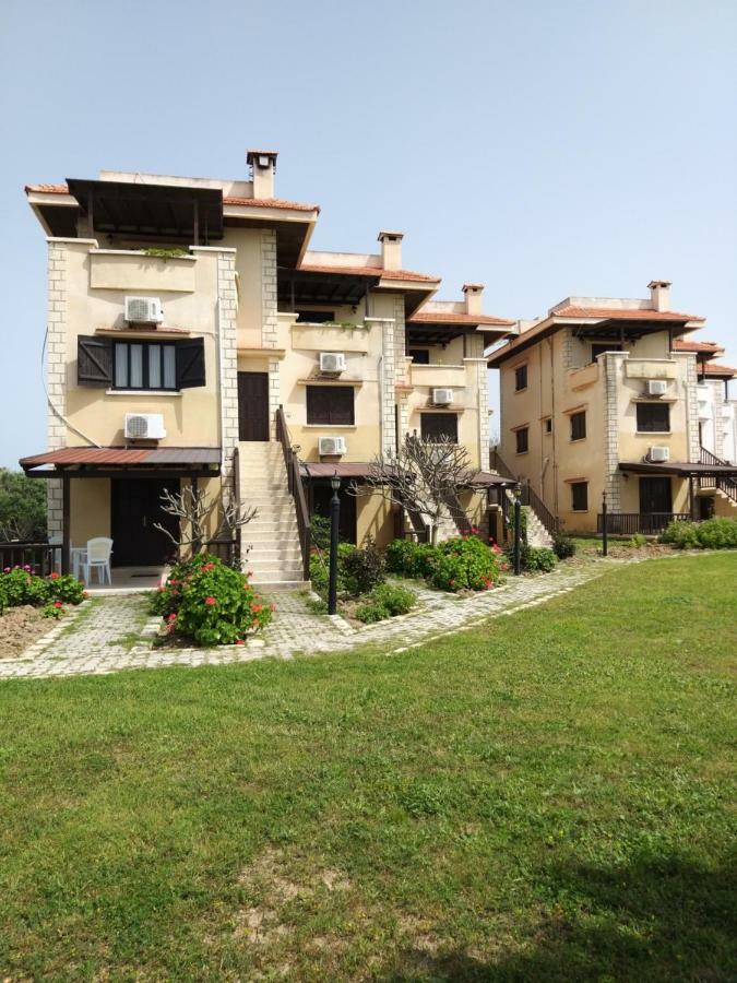 Balci Plaza Hotel And Balci Plaza Guest Bungalows Karpaz Peninsula Selenias Exterior photo