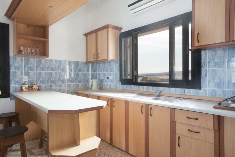 Balci Plaza Hotel And Balci Plaza Guest Bungalows Karpaz Peninsula Selenias Exterior photo